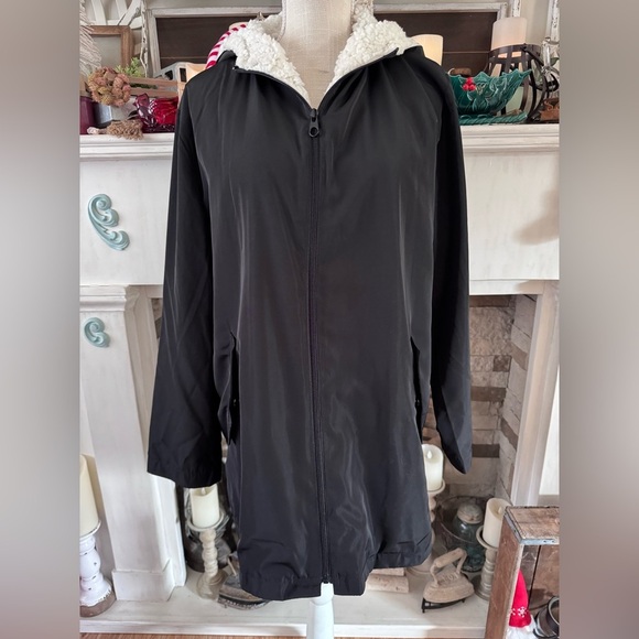 Linda Anderson Black Hooded Rain Jacket with Sherpa Lining. Size XXL - Picture 4 of 14